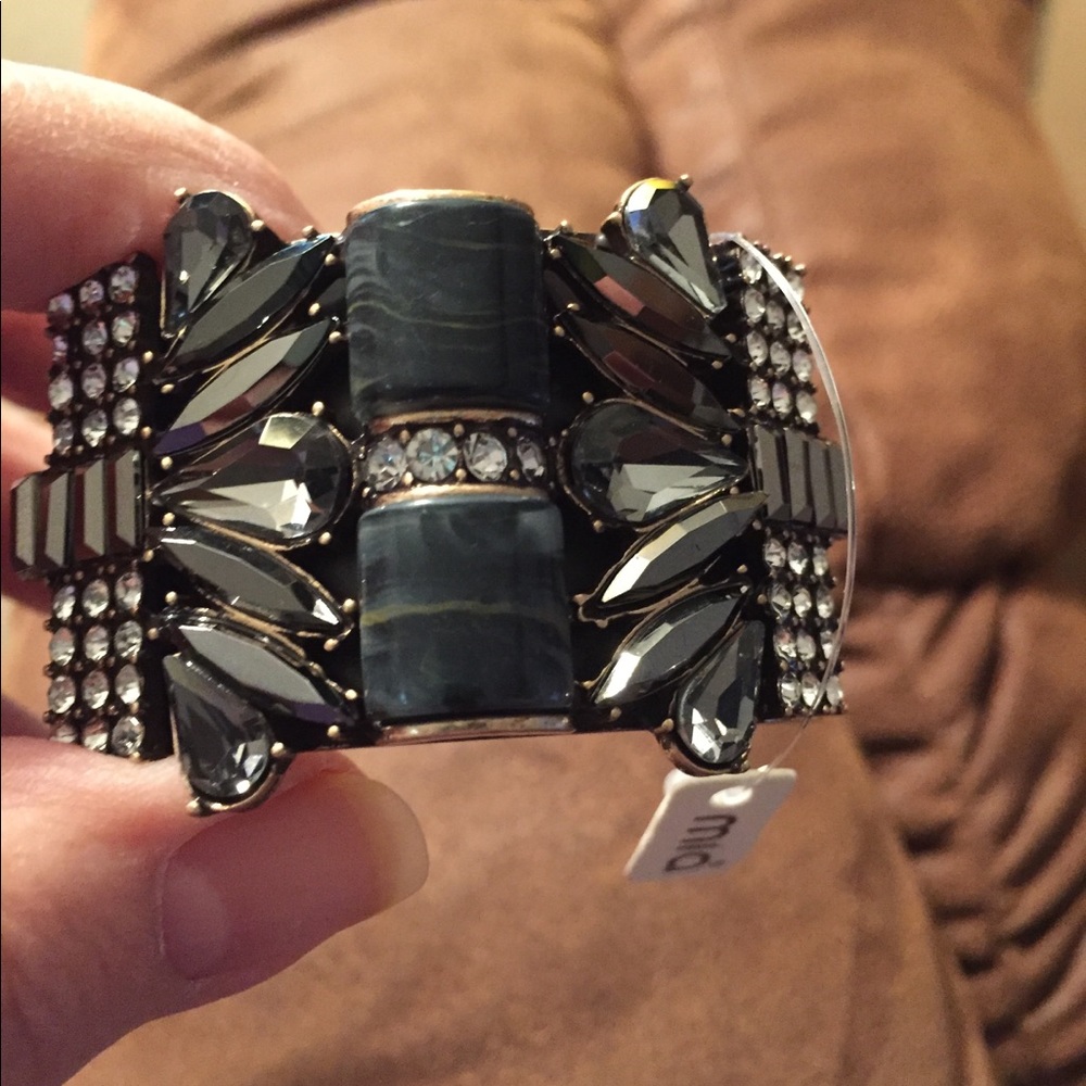 Bracelet Hat & Scarf Lot